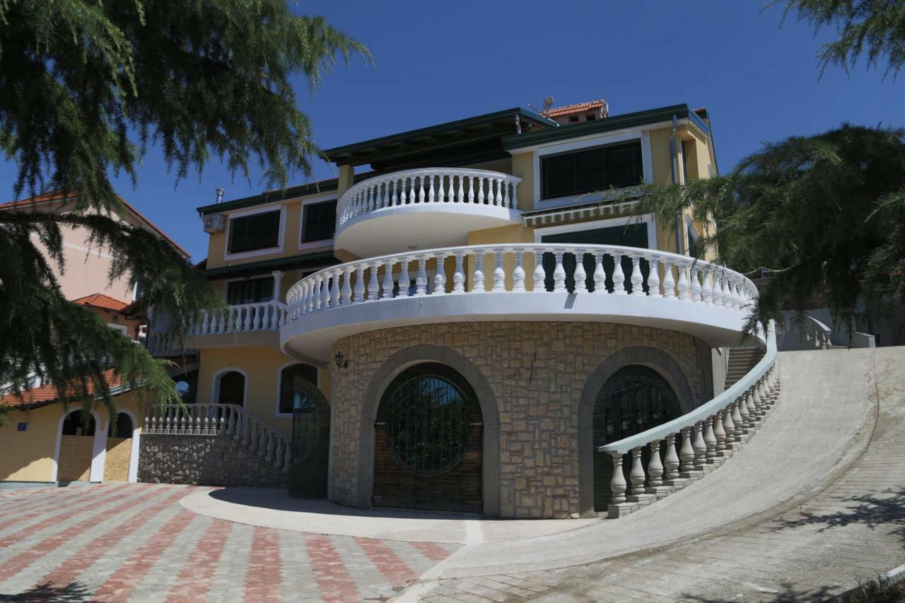 Villa Meri ริเยกา ภายนอก รูปภาพ